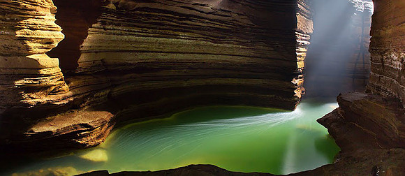 7164pokhara-003cave